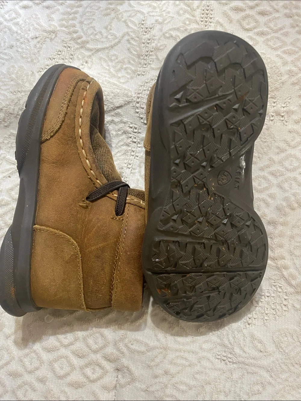 Ariat Kids Brown Suede Moccasin-Style Shoe sz6